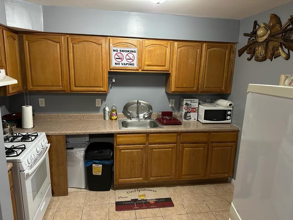 Divine Guest House Room D. 6Mins Near Ewr Newark Airport, 4Mins To Penn Station / Prudential Luaran gambar